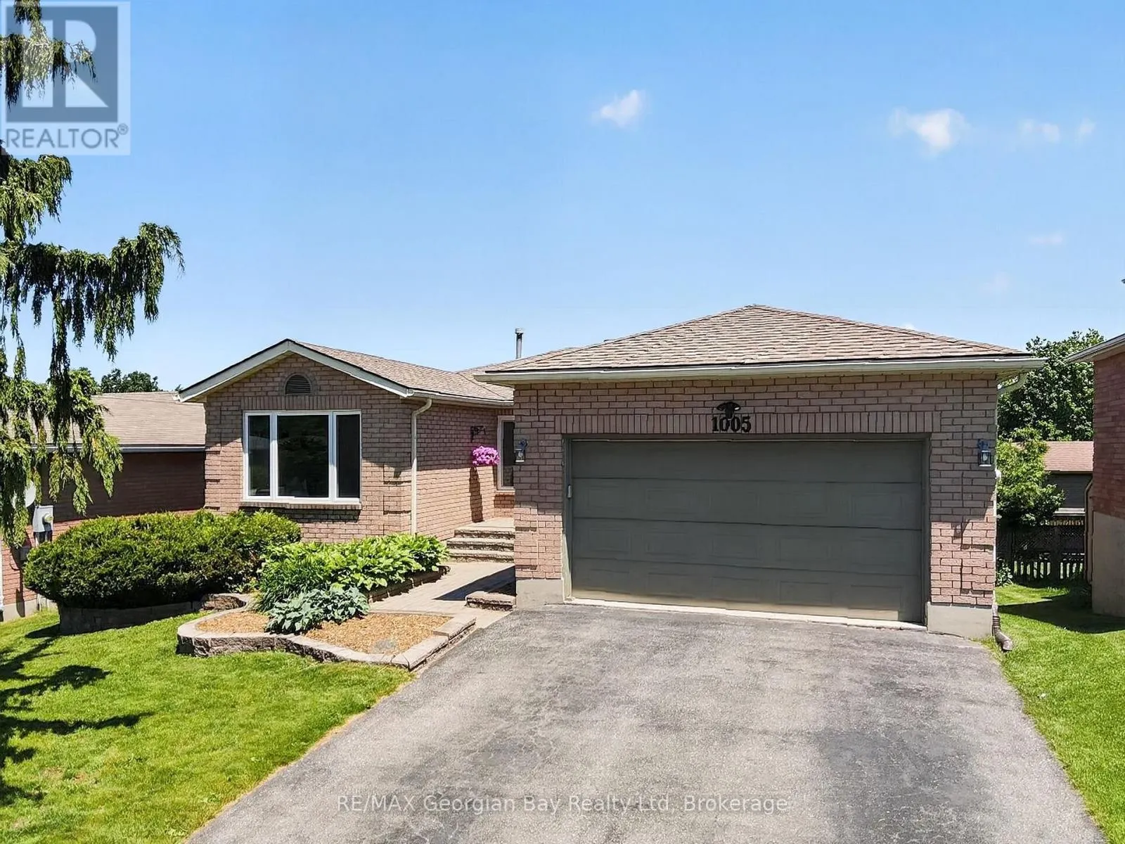 1005 DINA CRESCENT