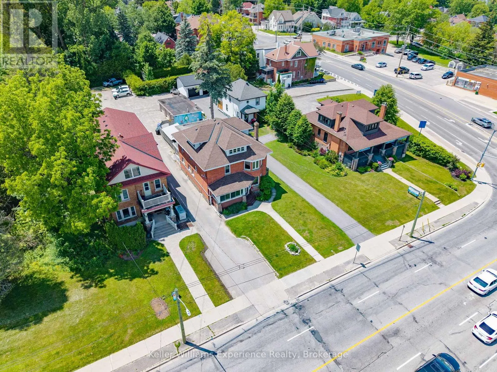 390 KING STREET