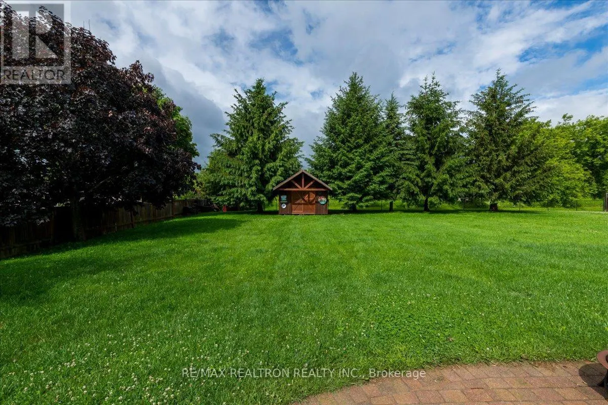 4 TEMPLETON DRIVE