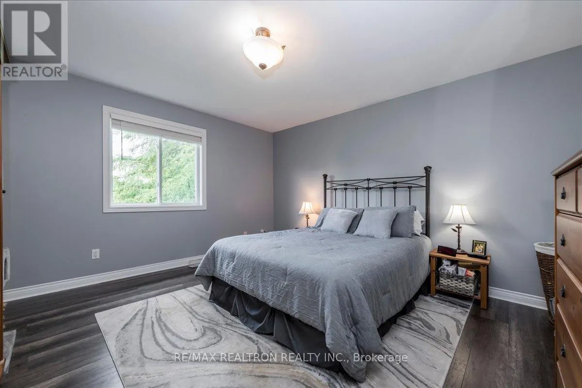 4 TEMPLETON DRIVE