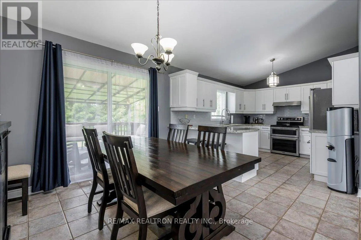 4 TEMPLETON DRIVE