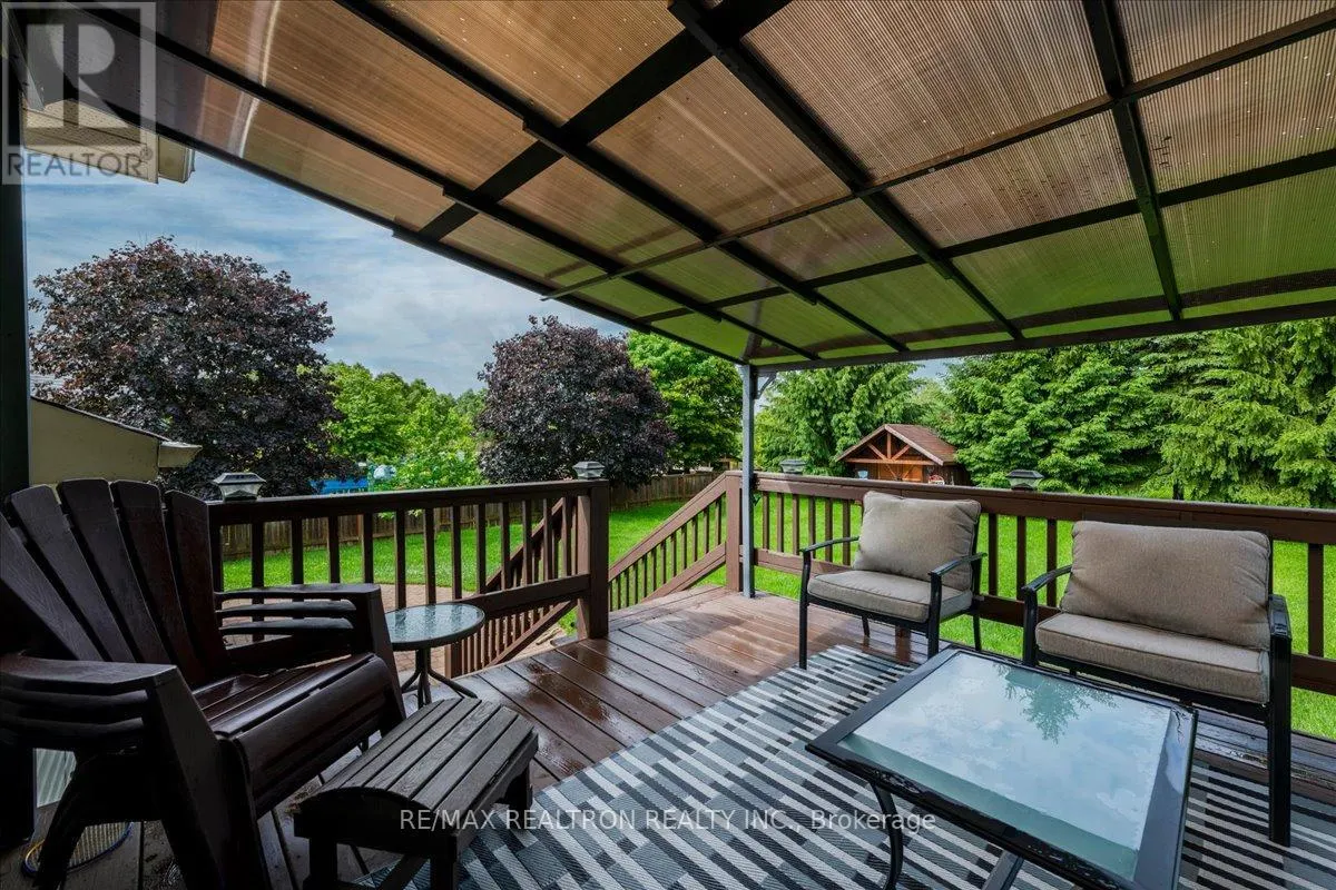 4 TEMPLETON DRIVE
