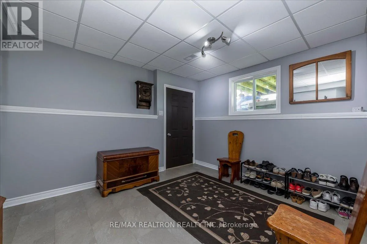 4 TEMPLETON DRIVE