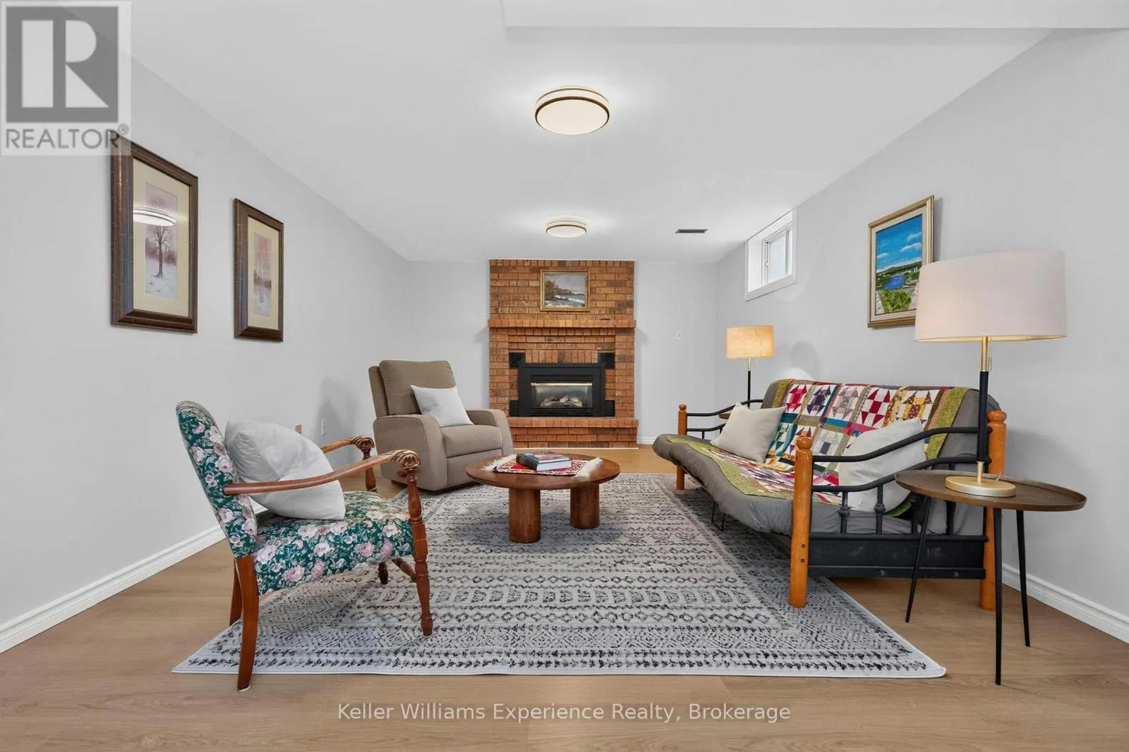 922 PLAYFAIR ROAD