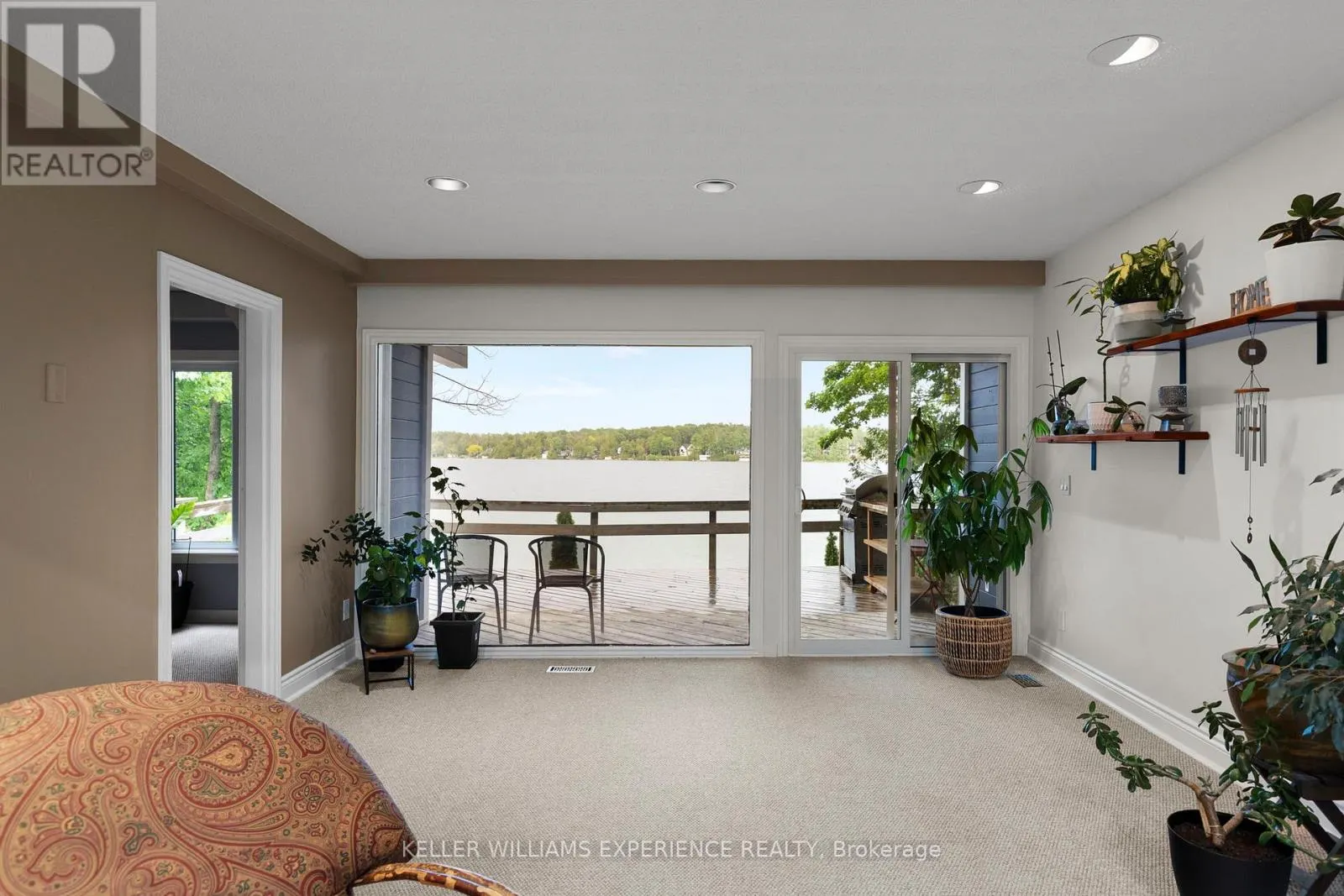 127 SHORELINE DRIVE