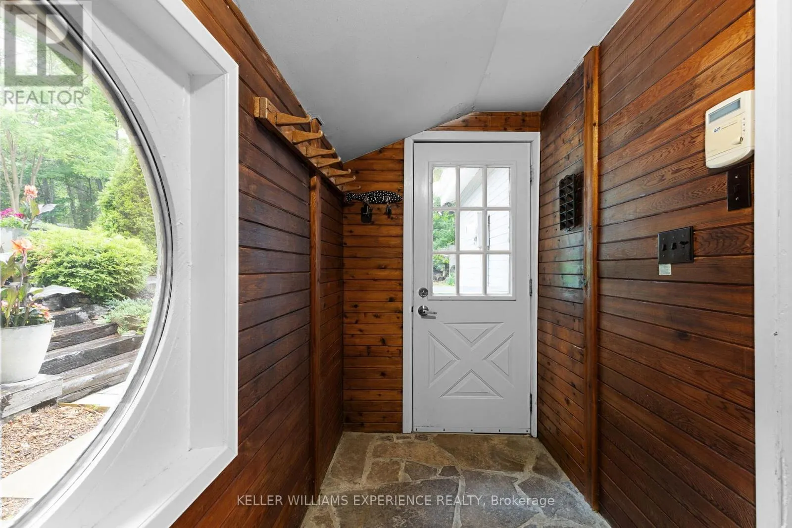 127 SHORELINE DRIVE
