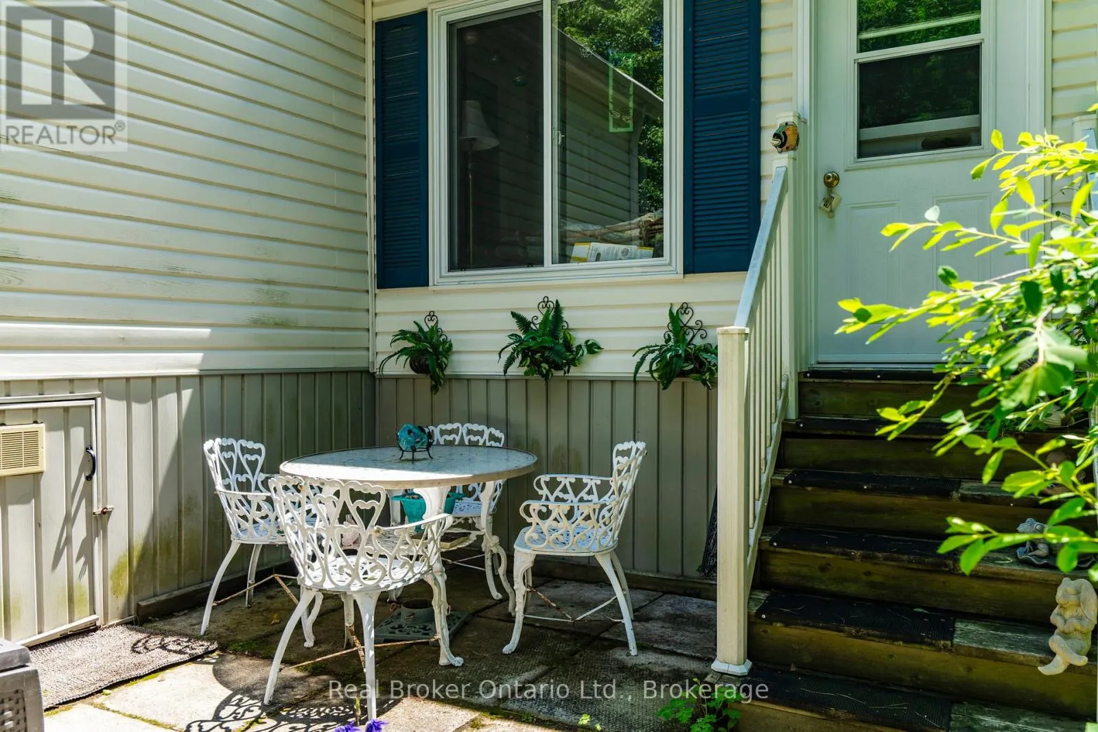 5 - 5411 ELLIOTT SIDE ROAD #5