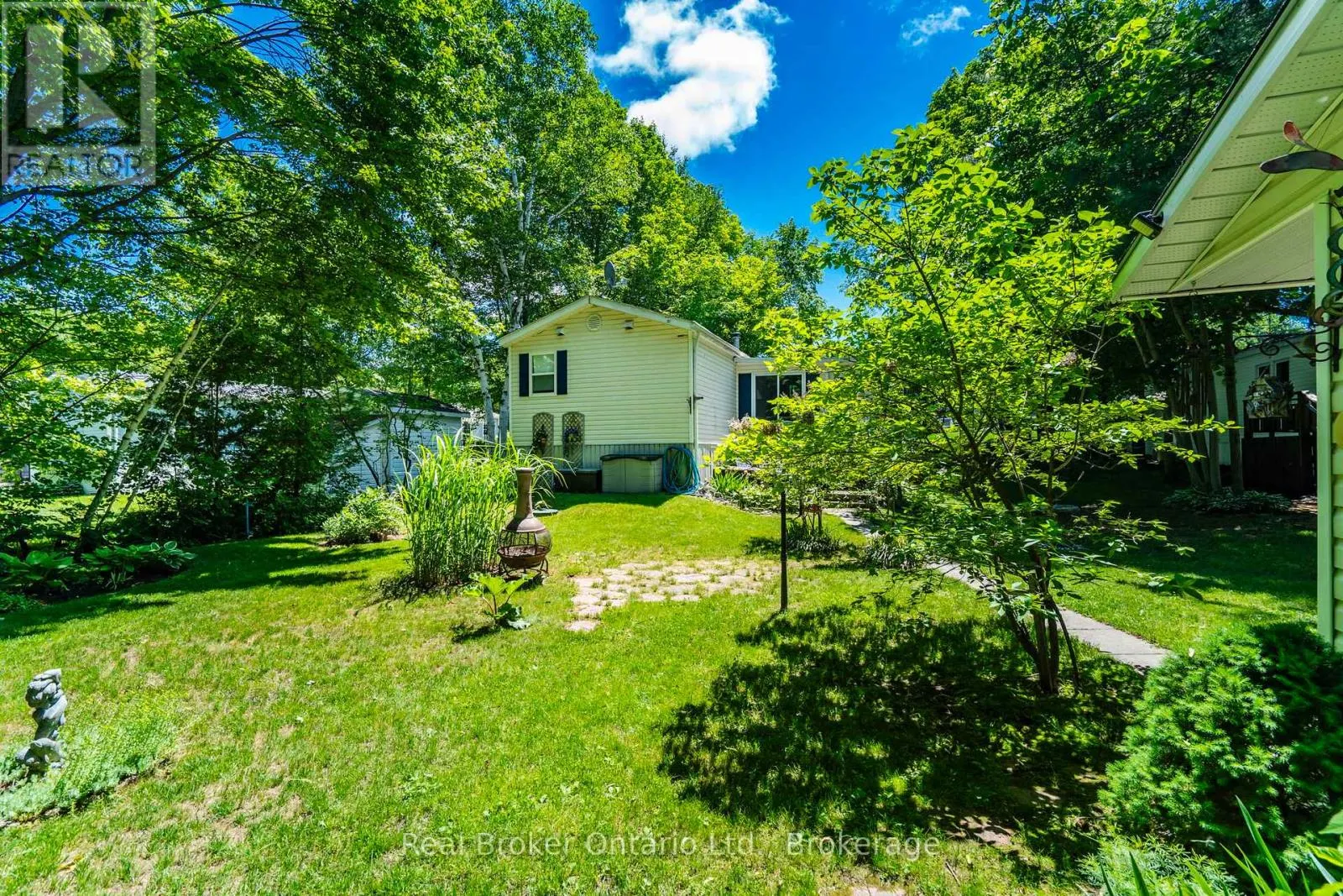 5 - 5411 ELLIOTT SIDE ROAD #5