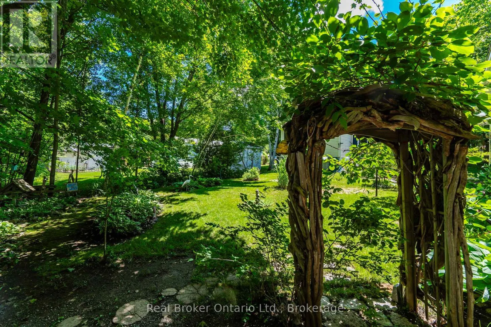 5 - 5411 ELLIOTT SIDE ROAD #5