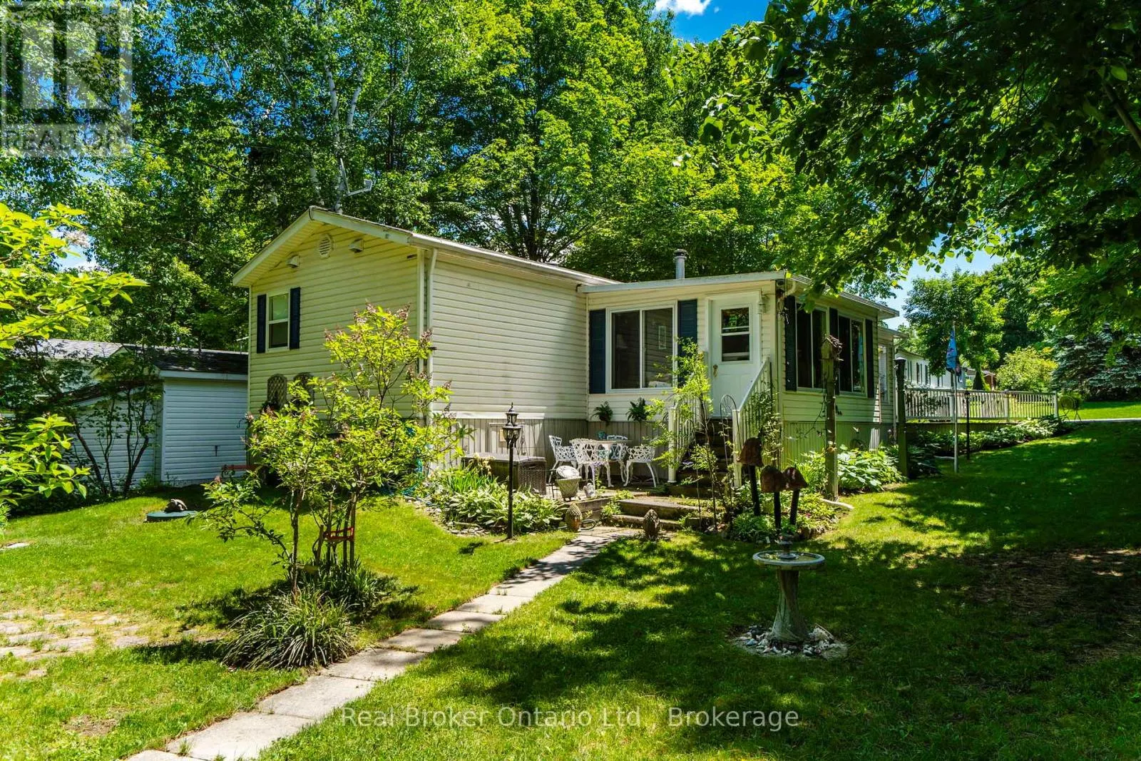 5 - 5411 ELLIOTT SIDE ROAD #5