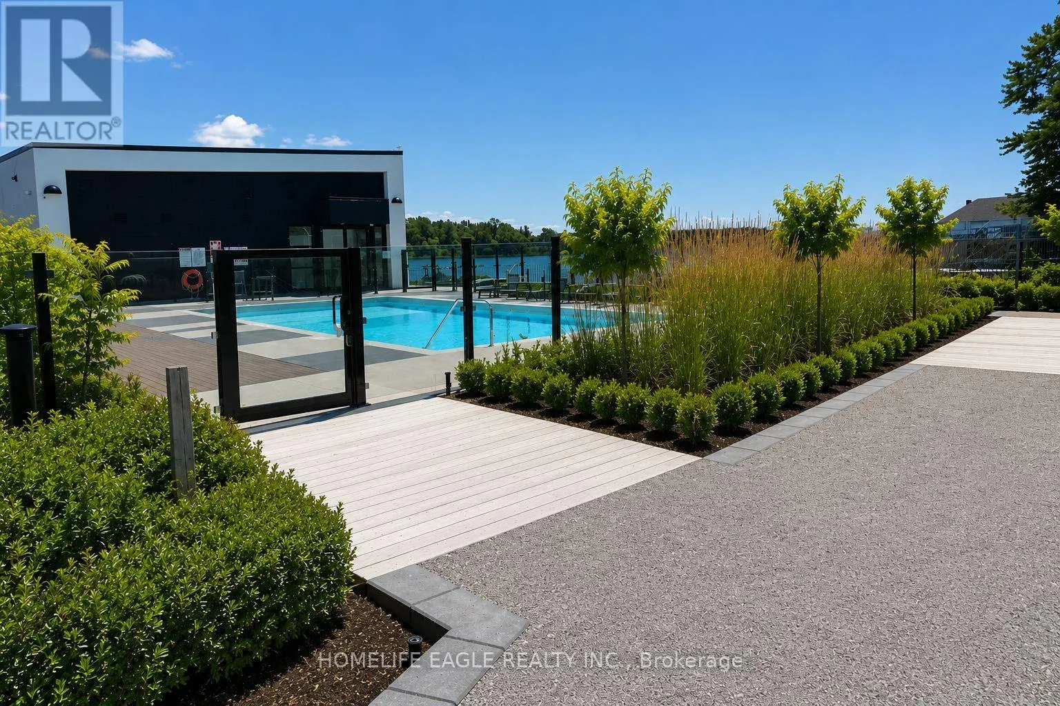 2 MARINER'S PIER WAY
