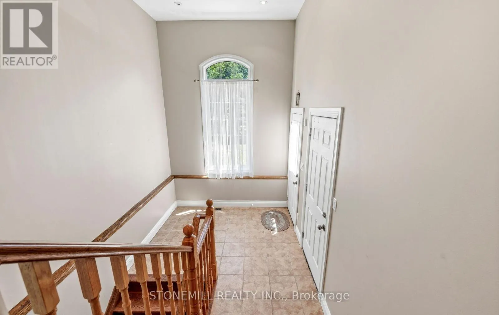 868 EASTDALE DRIVE
