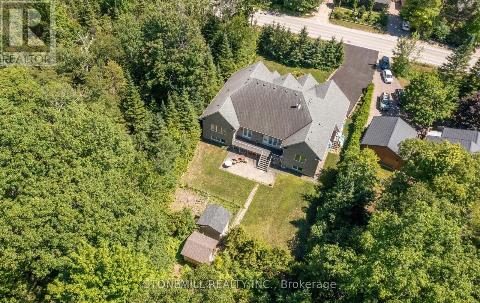 868 EASTDALE DRIVE