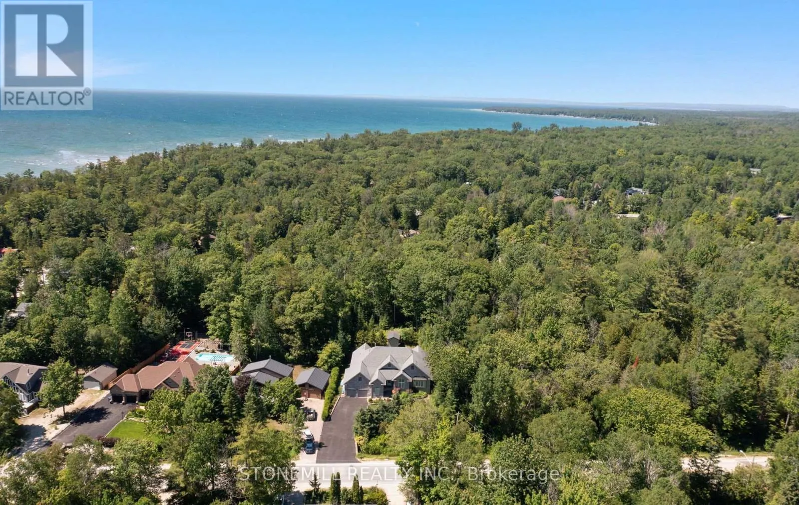 868 EASTDALE DRIVE