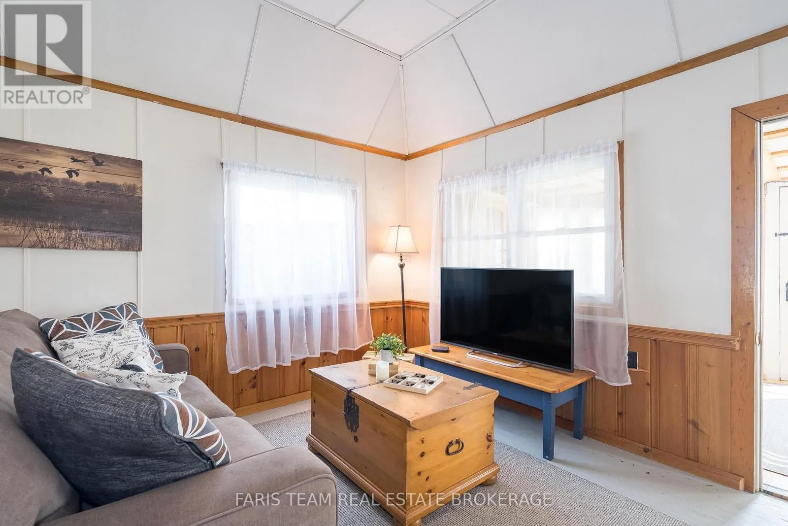 5632 PENETANGUISHENE ROAD