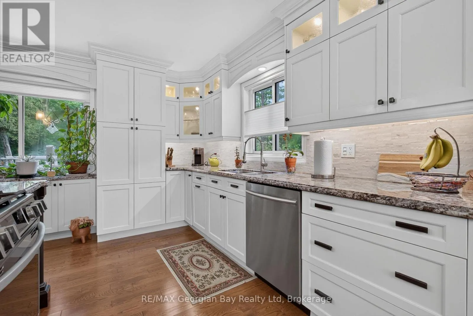 307 BALM BEACH ROAD W