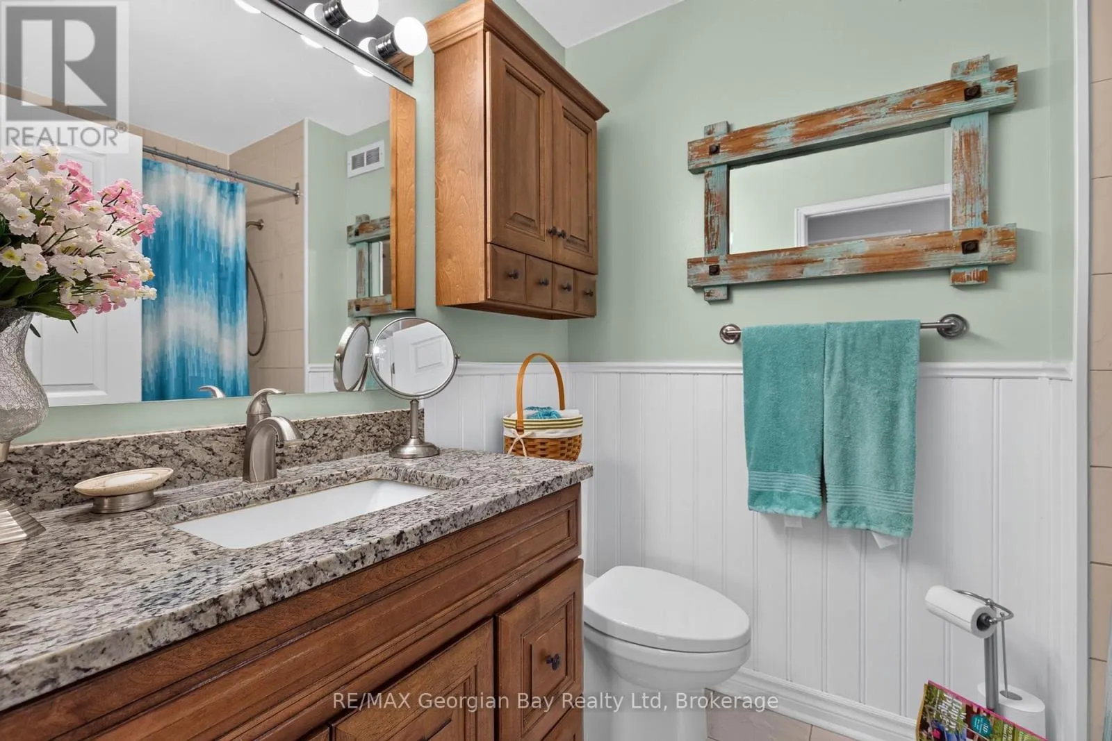 307 BALM BEACH ROAD W