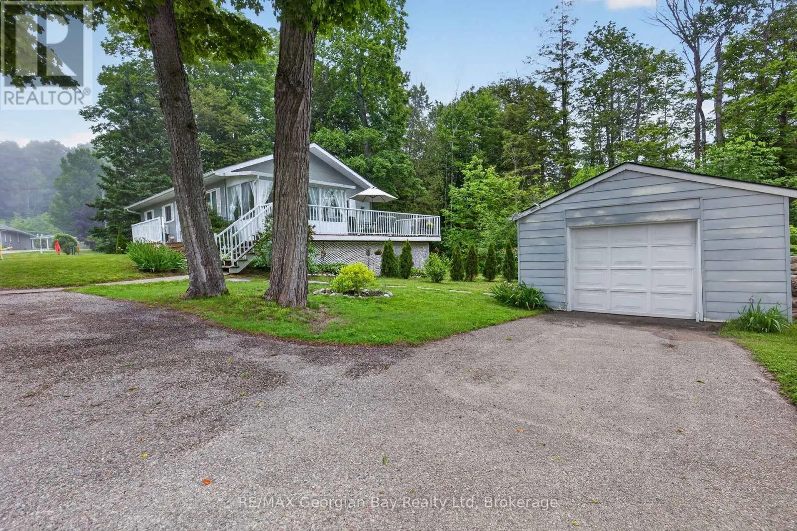 307 BALM BEACH ROAD W