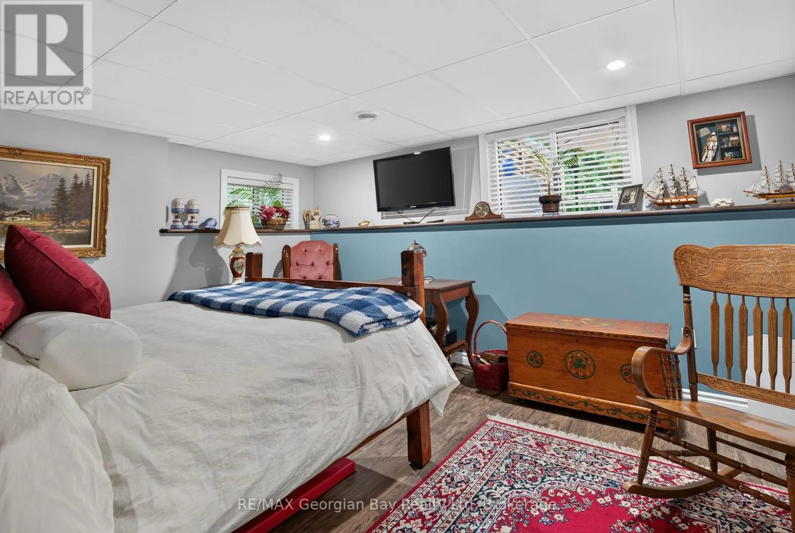 307 BALM BEACH ROAD W
