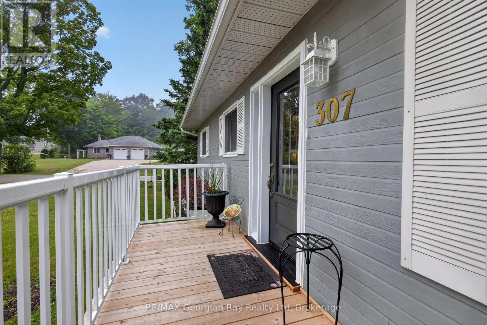 307 BALM BEACH ROAD W