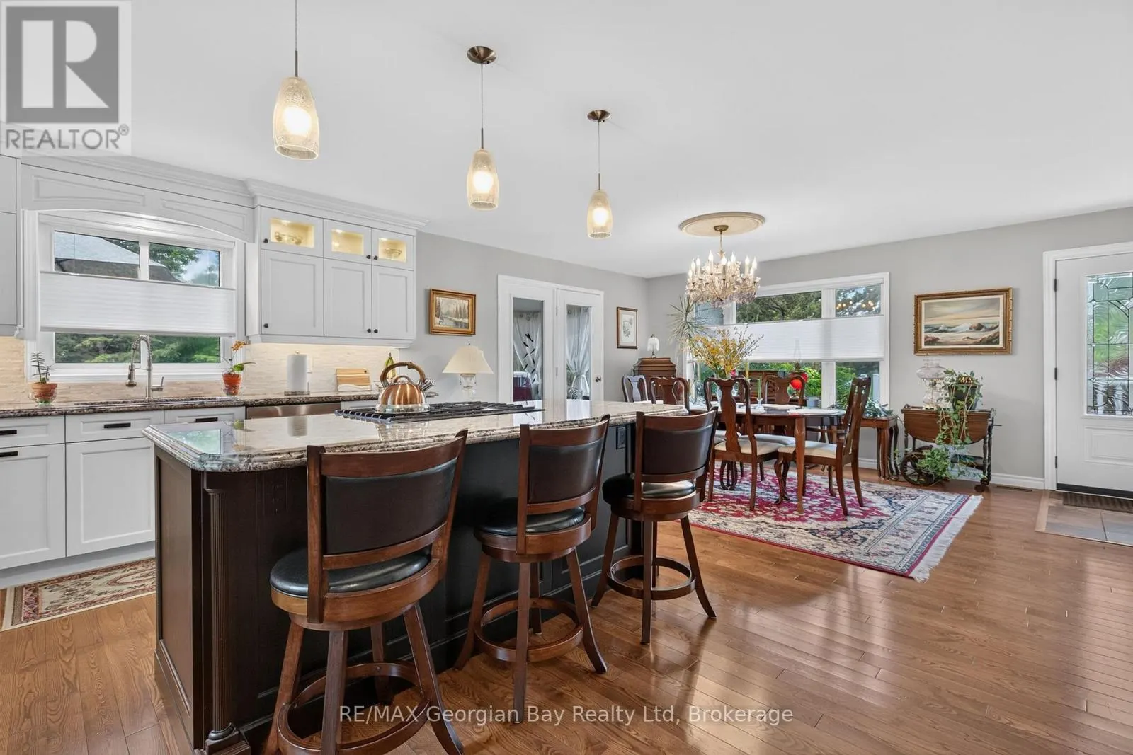 307 BALM BEACH ROAD W