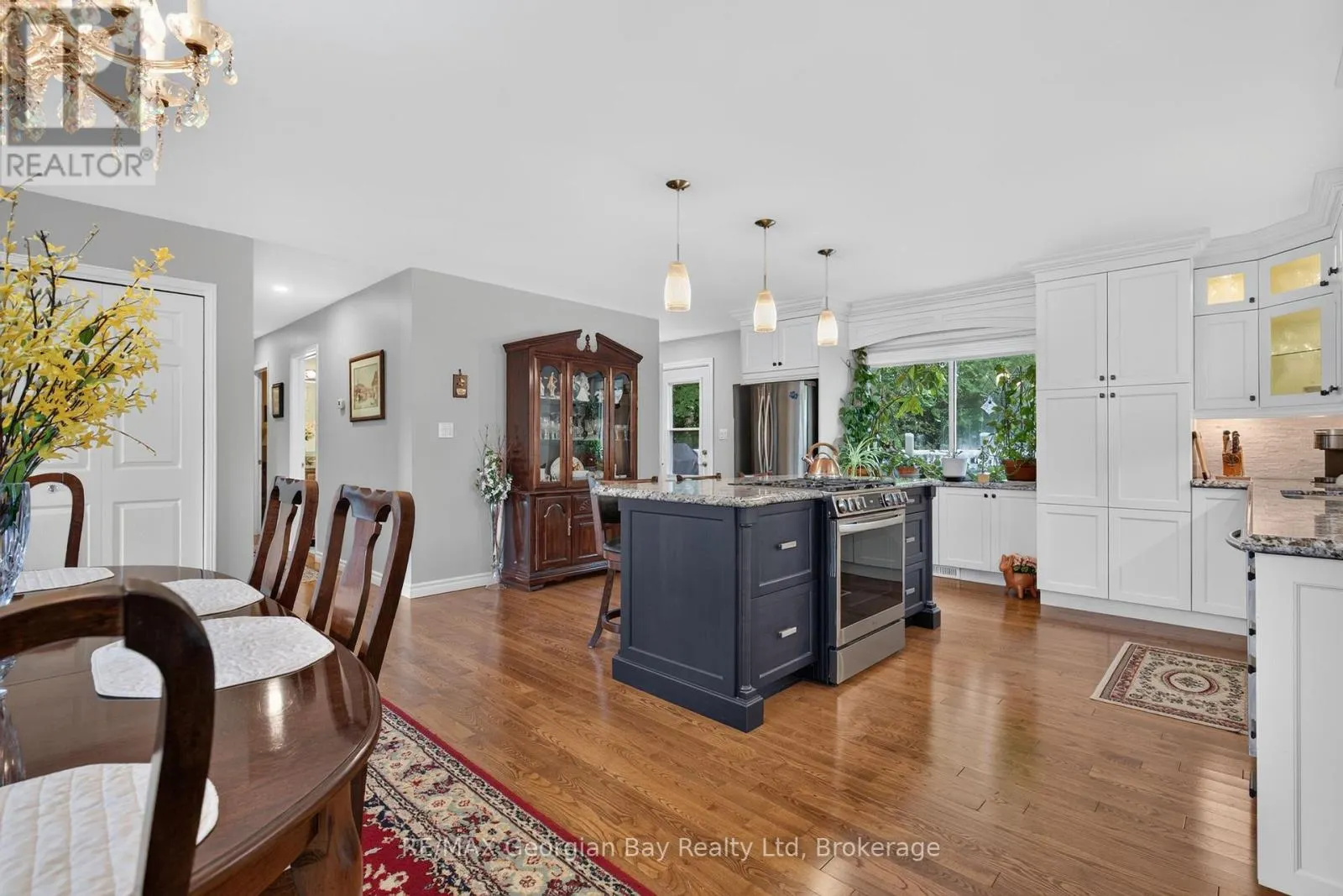 307 BALM BEACH ROAD W