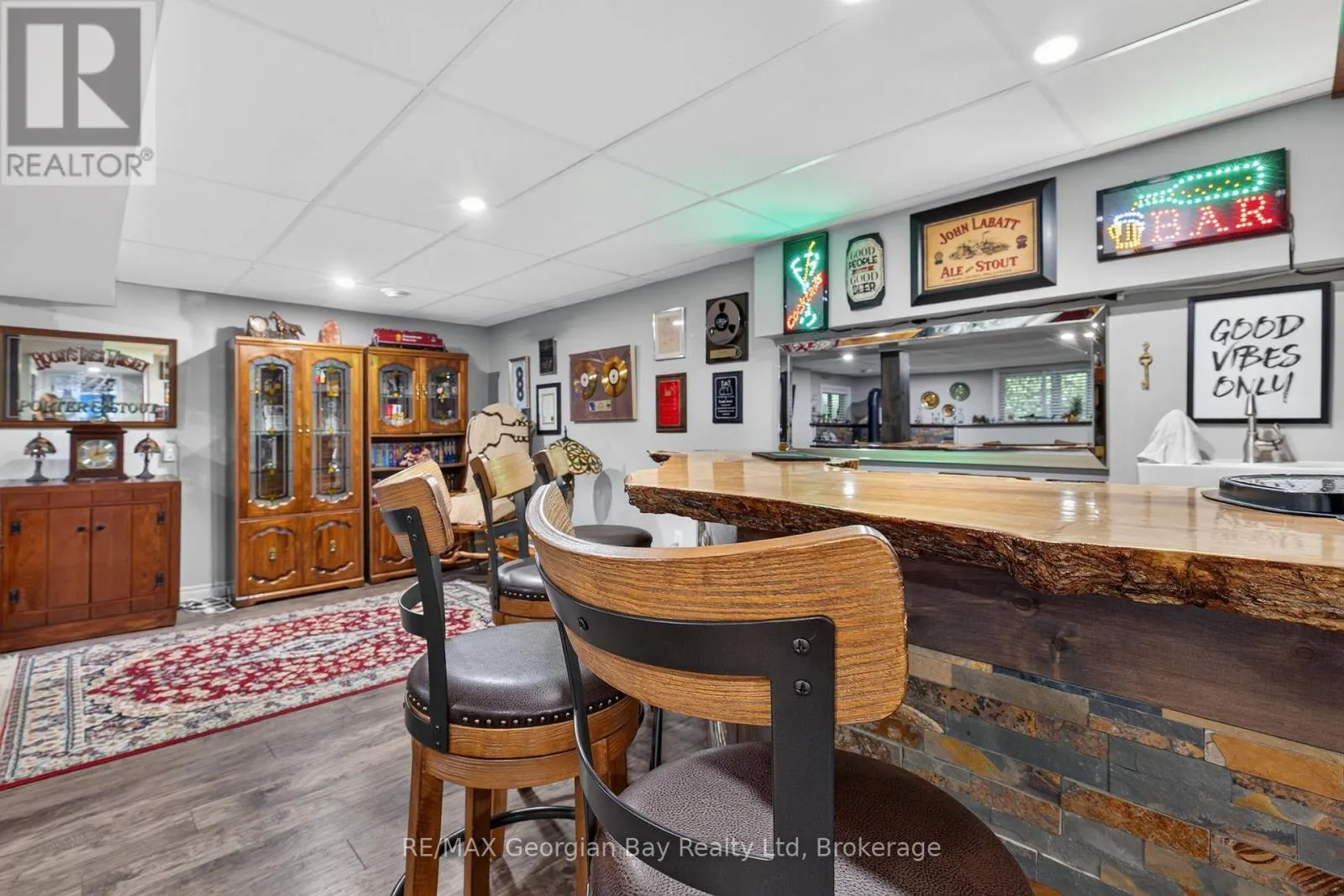 307 BALM BEACH ROAD W