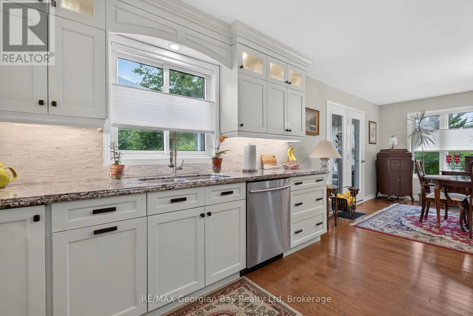 307 BALM BEACH ROAD W