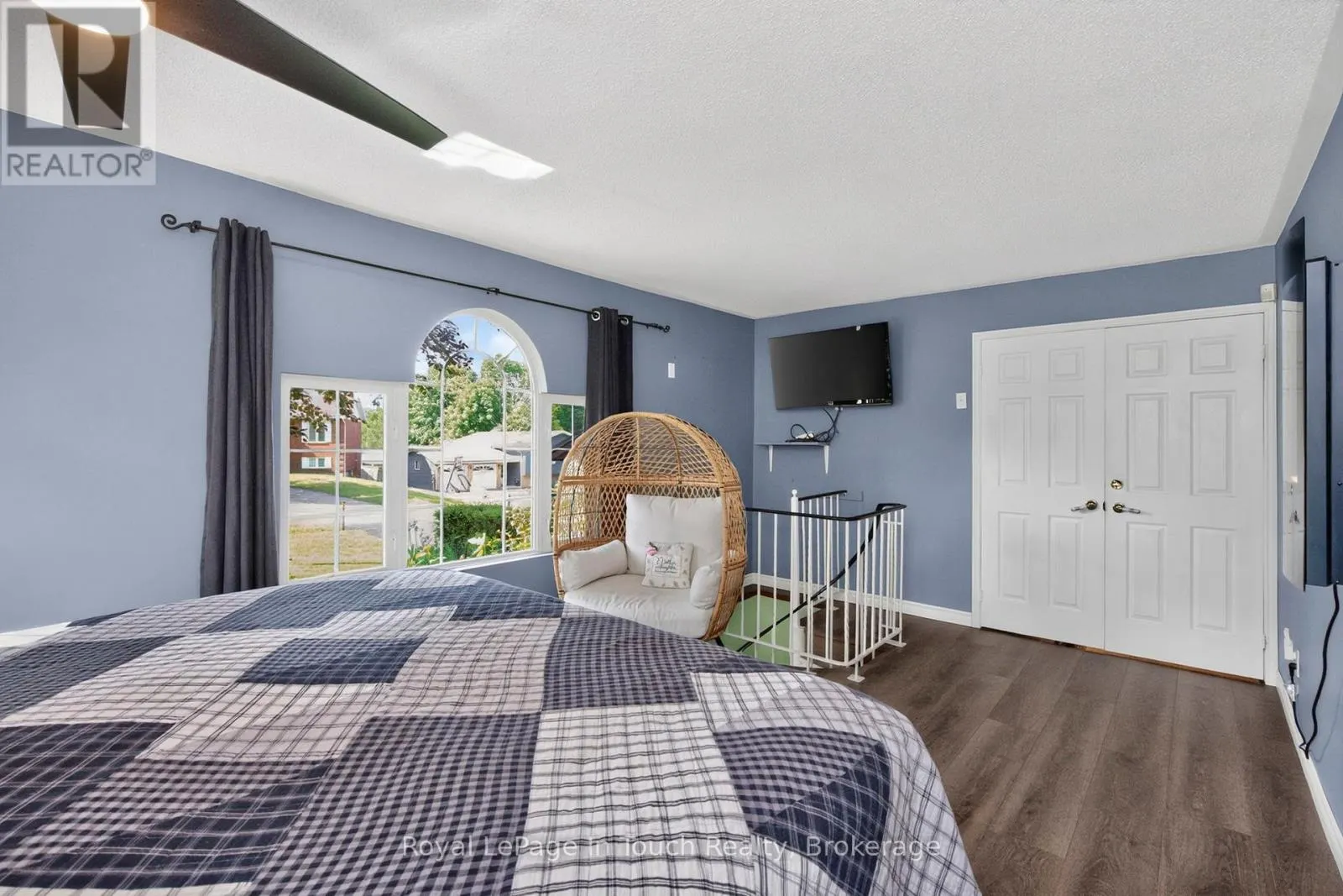 13 HALLEN DRIVE