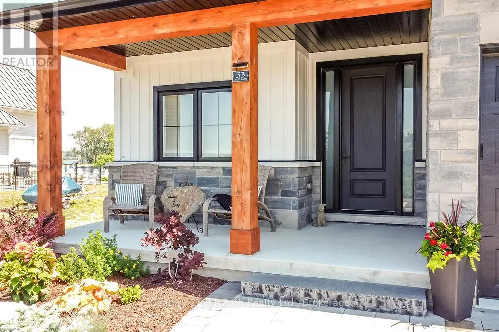 27 - 53 DOCK LANE E #27