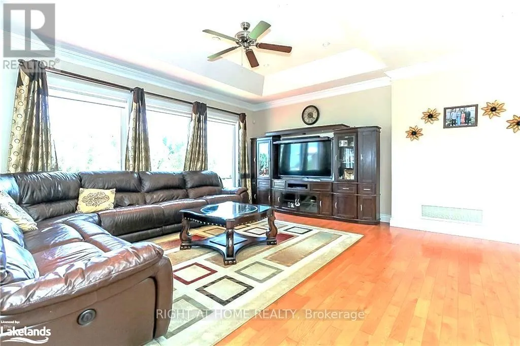 16 WASAGA SANDS DRIVE