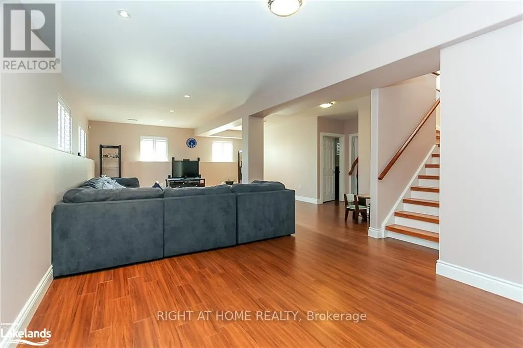 16 WASAGA SANDS DRIVE
