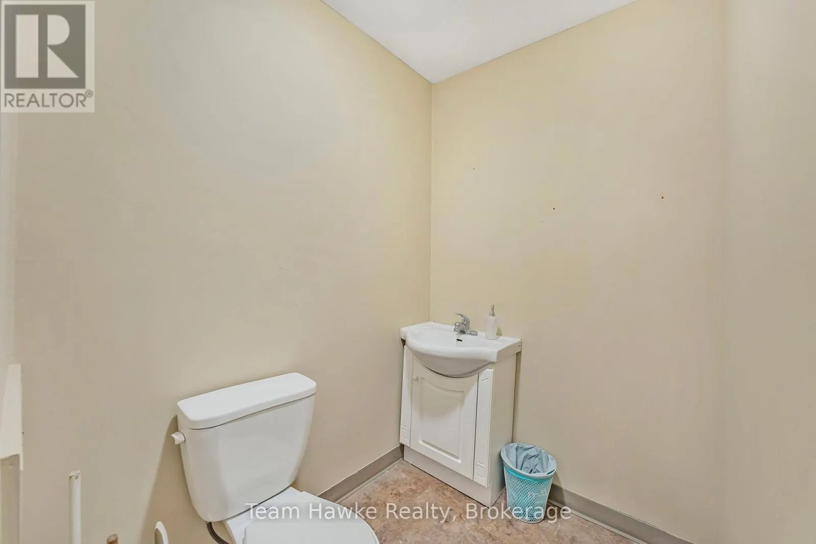 2 - 101 MAIN STREET #2