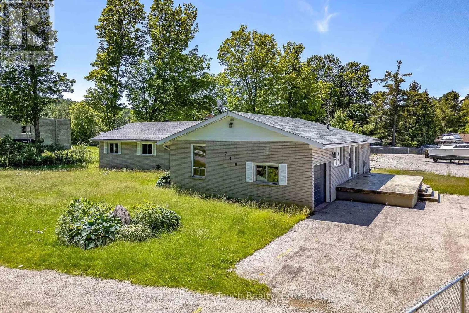 740 BALM BEACH ROAD E