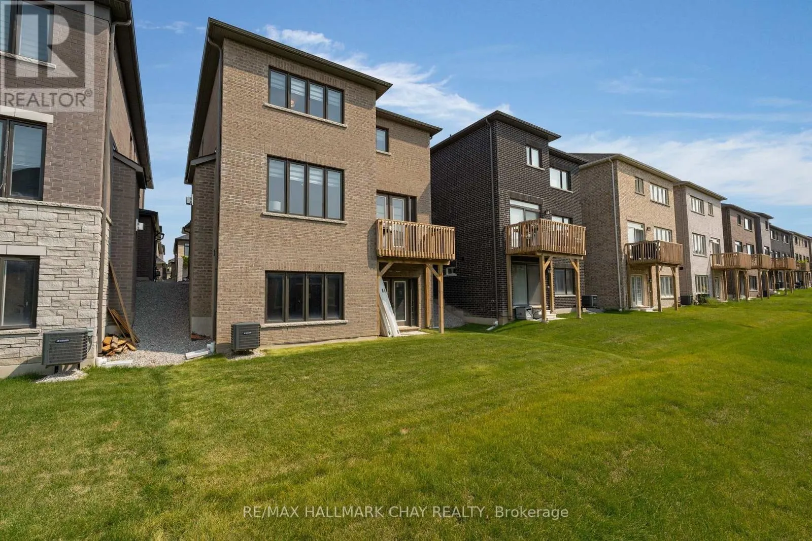 4 PERIWINKLE ROAD