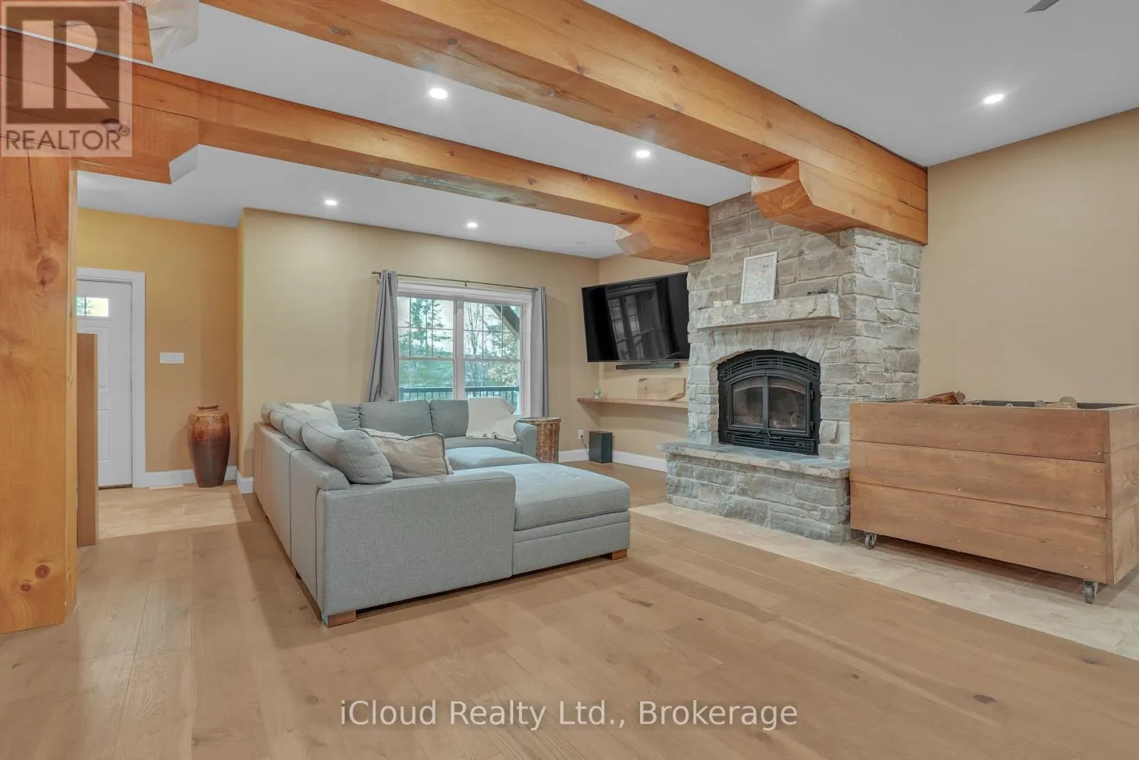 2091 DWYER ROAD