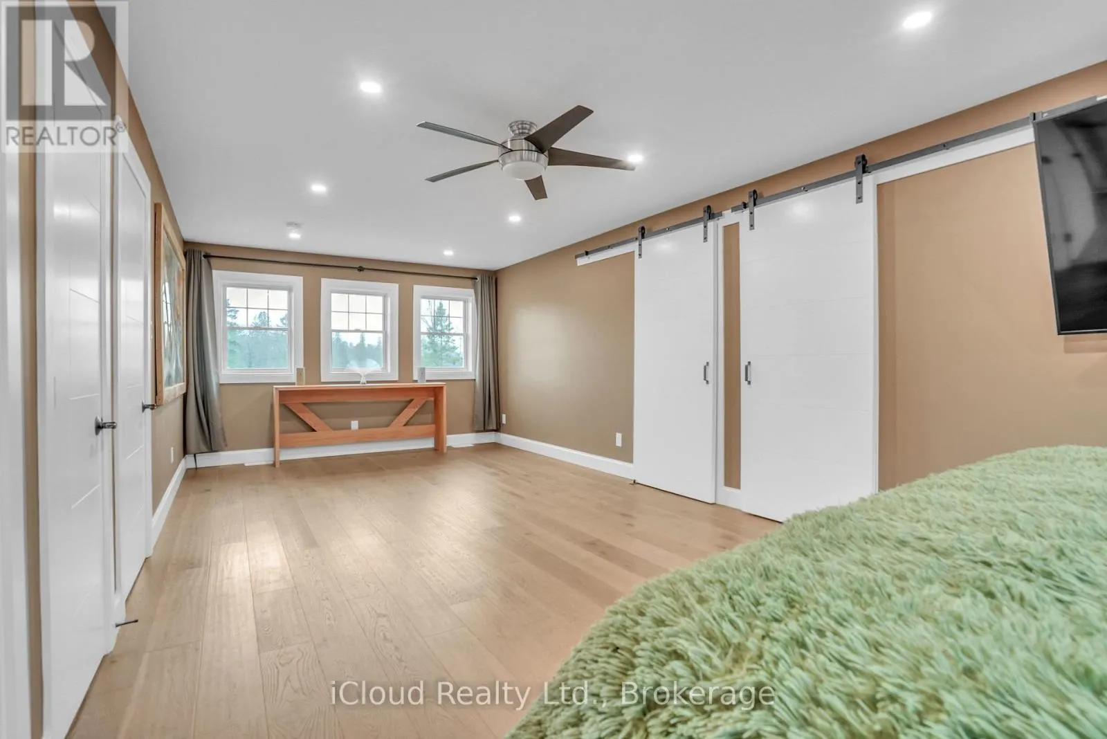 2091 DWYER ROAD
