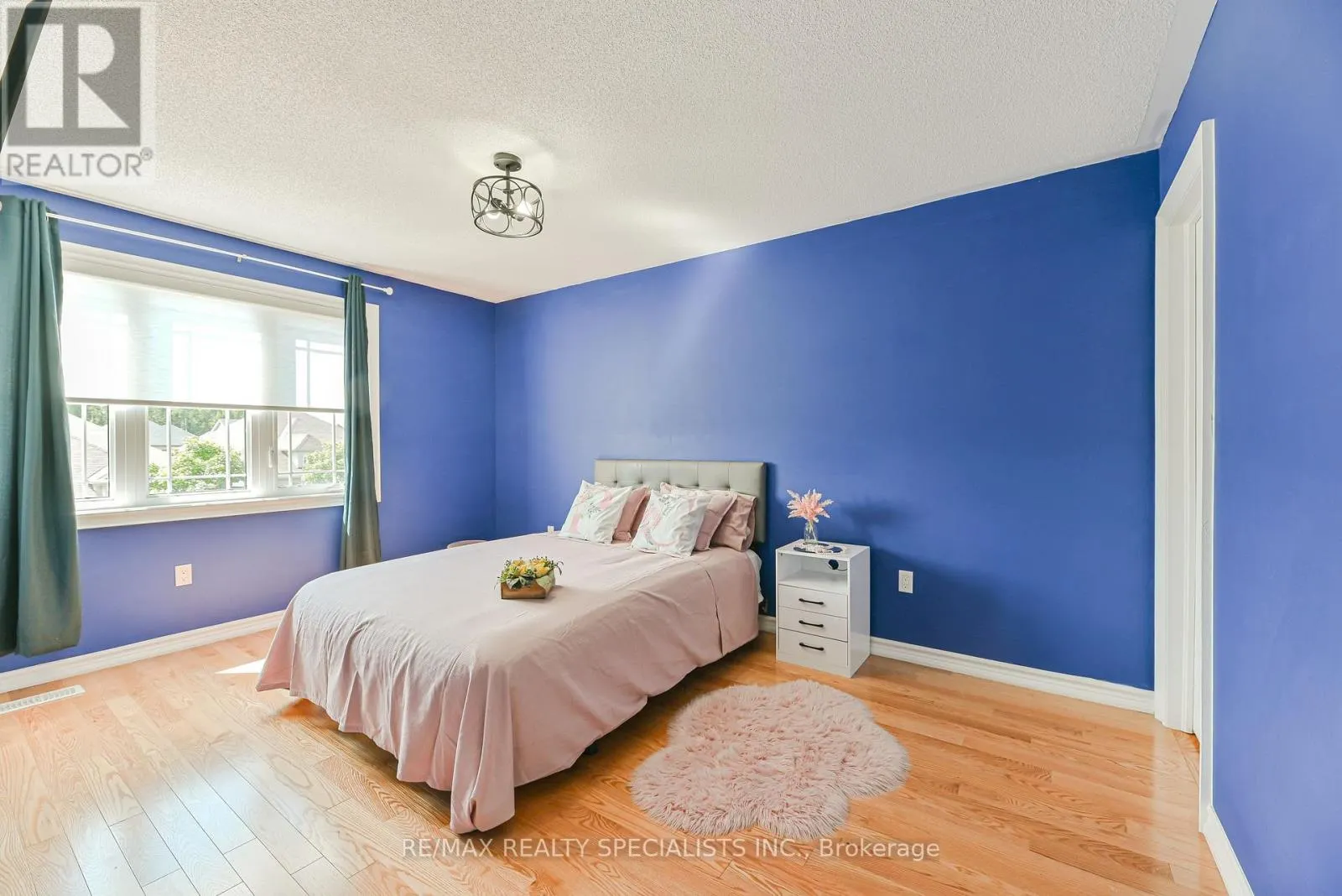 9 ACADEMY AVENUE