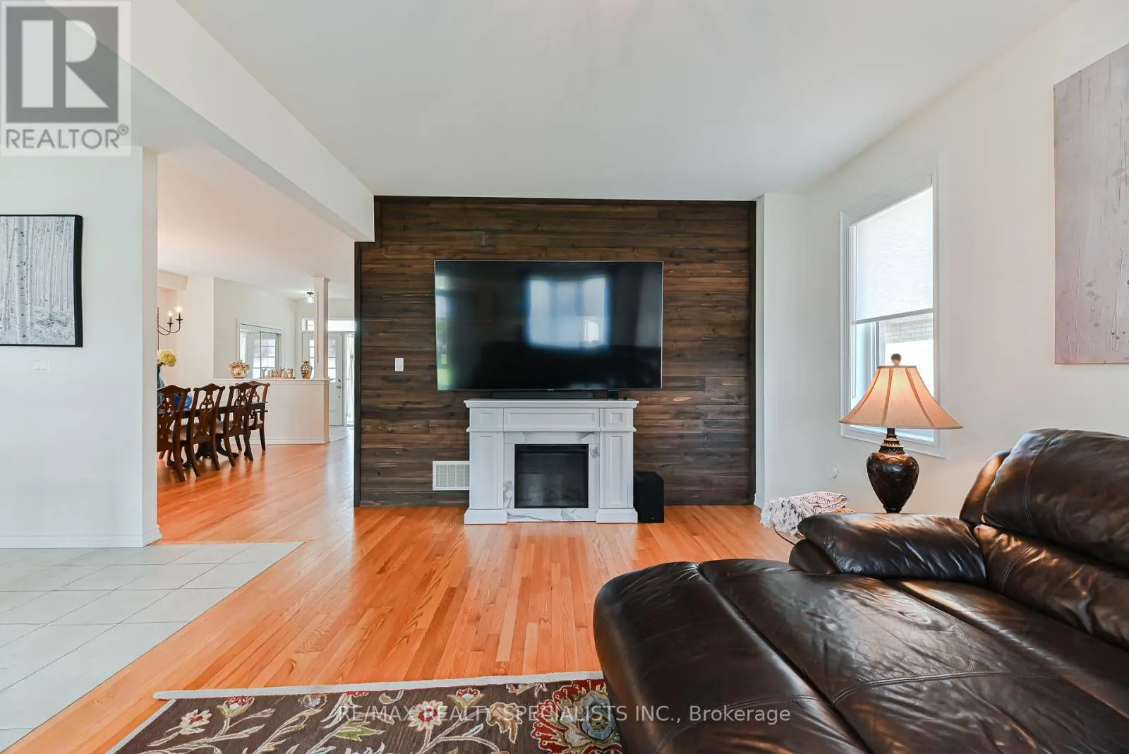 9 ACADEMY AVENUE