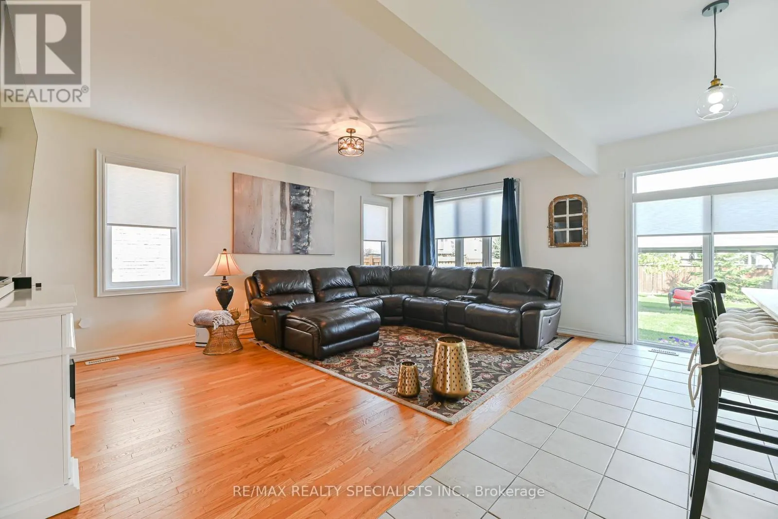 9 ACADEMY AVENUE