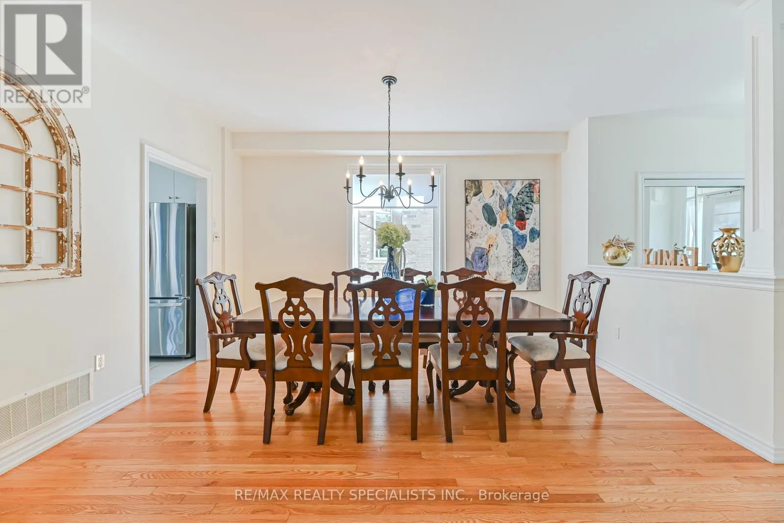 9 ACADEMY AVENUE