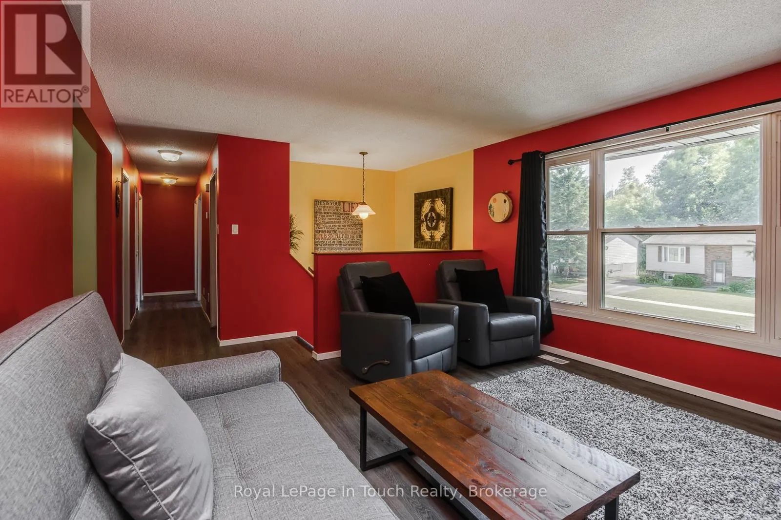 817 BIRCHWOOD DRIVE