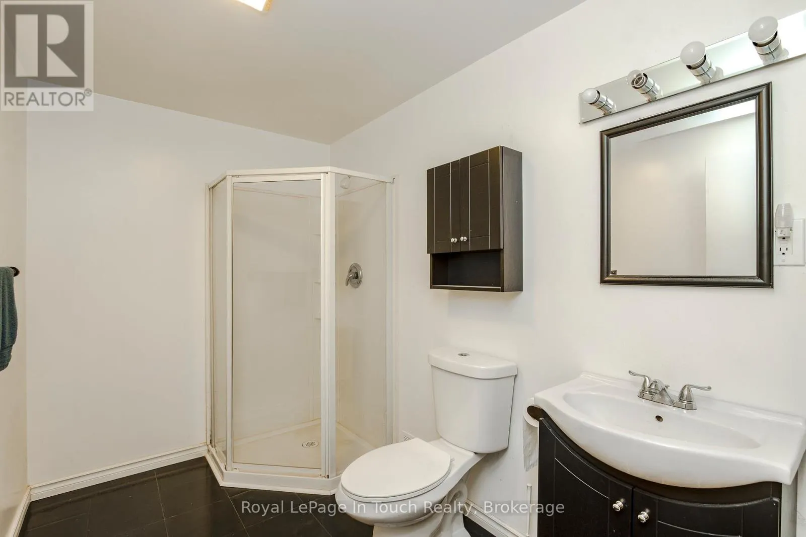 817 BIRCHWOOD DRIVE