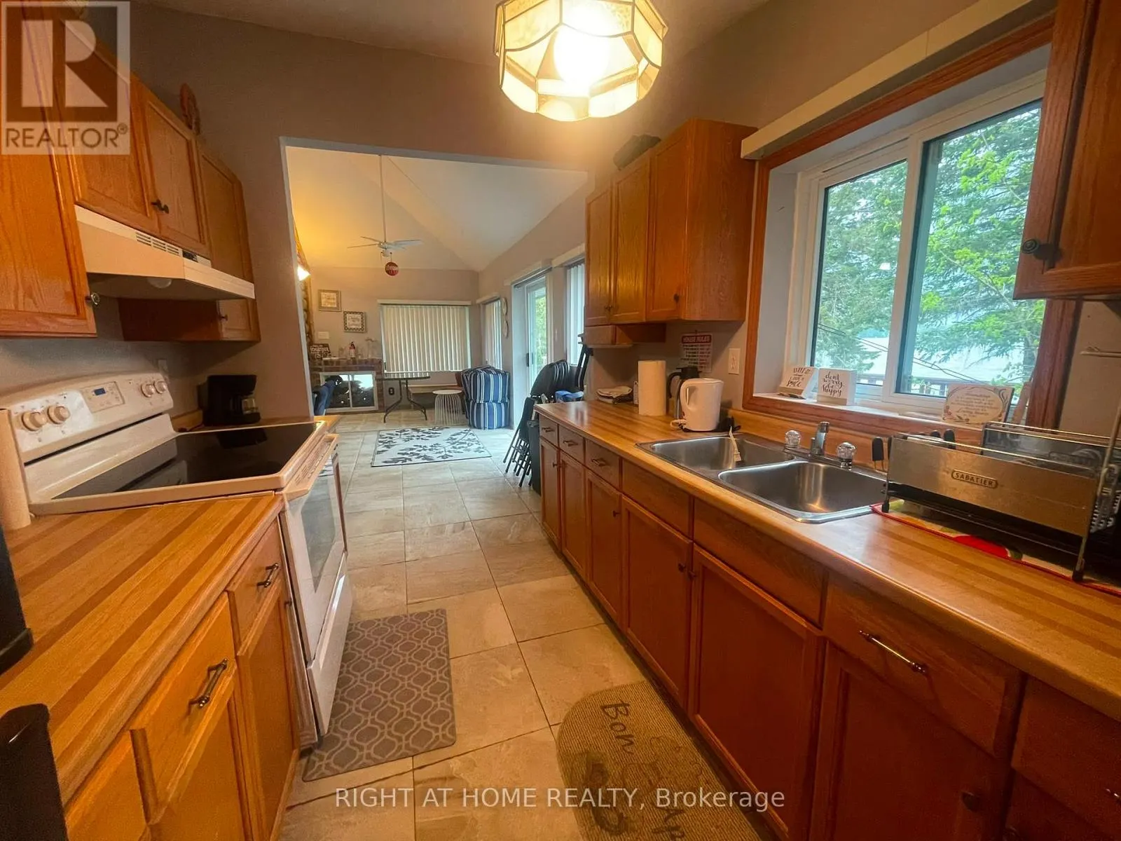 5470 PENETANGUISHENE ROAD