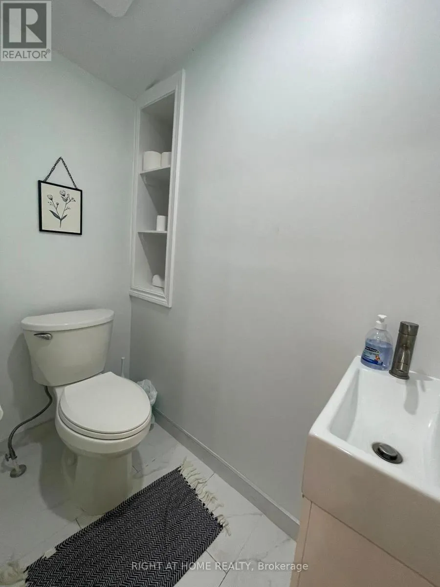 5470 PENETANGUISHENE ROAD