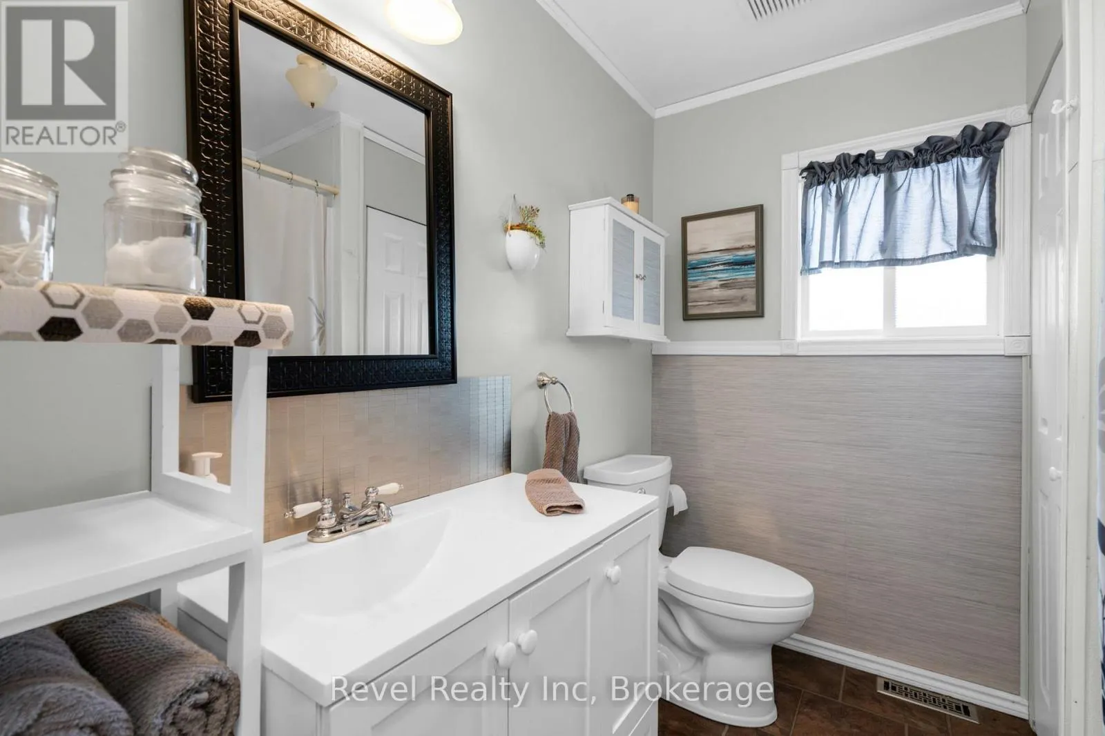 19 - 5411 ELLIOTT SIDE ROAD #19
