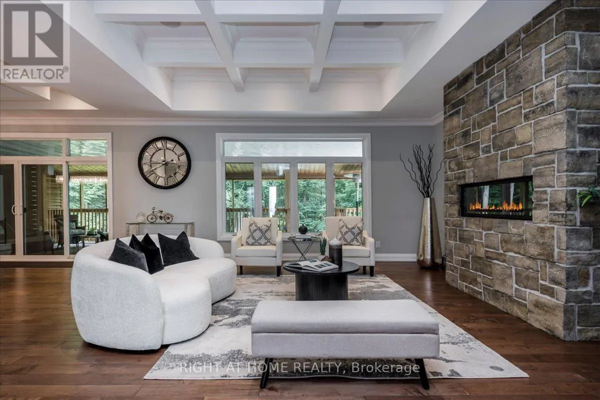 8 LLOYD COOK DRIVE W