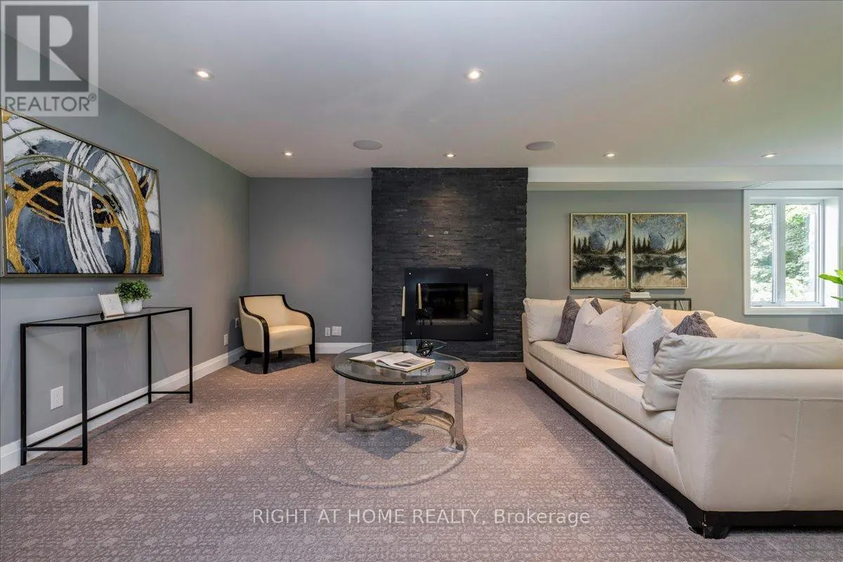 8 LLOYD COOK DRIVE W