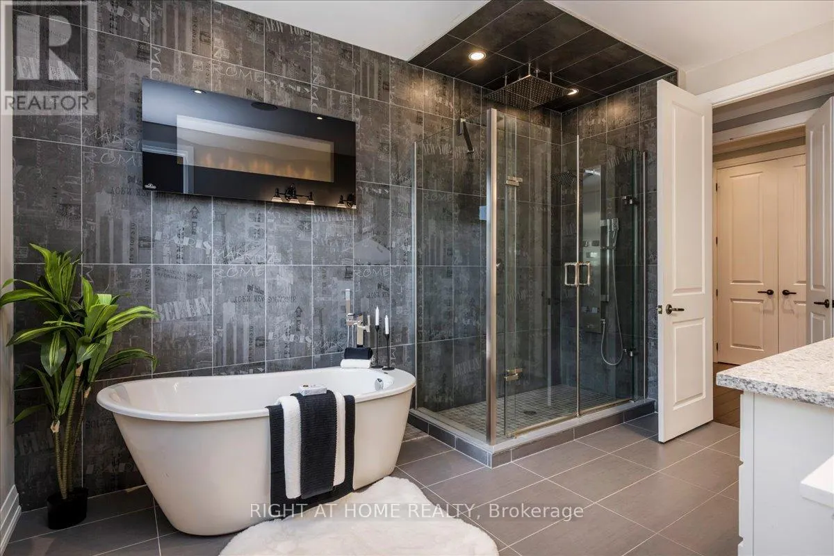8 LLOYD COOK DRIVE W
