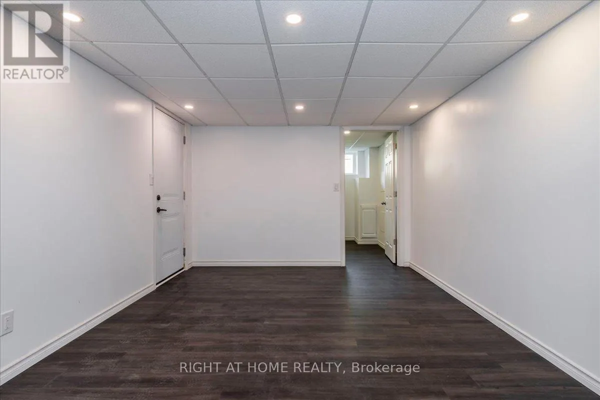 8 LLOYD COOK DRIVE W